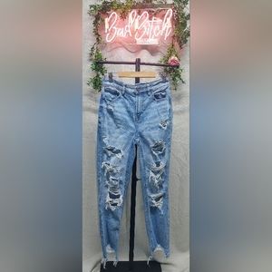 American eagle light wash mom jeans